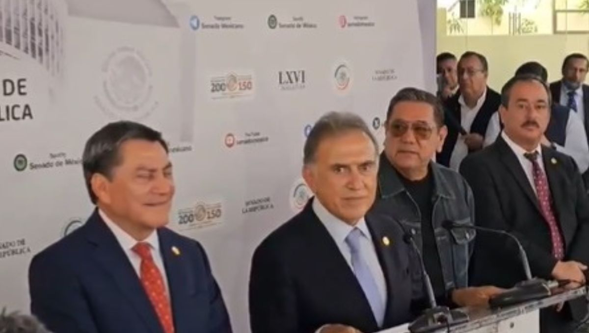 Miguel Ángel Yunes Linares tuvo un desencuentro con el senador del PAN Marko Cortés, al asumir como senador suplente ante la licencia solicitada por su hijo