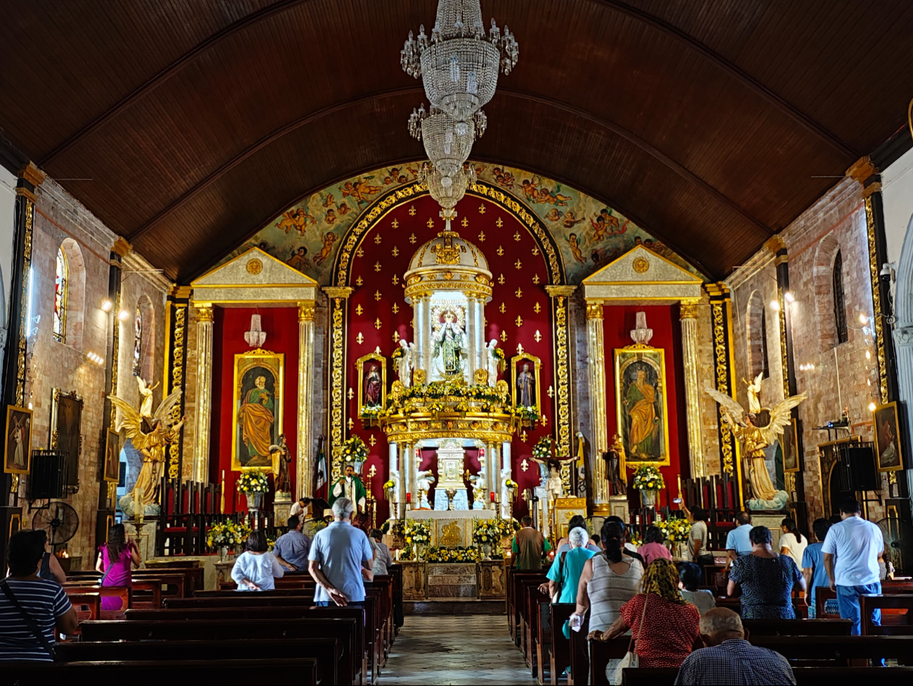 El altar del Santuario Diocesano Mariano de Nuestra Señora del Carmen fue remodelado y se solicitará al INAH que lo considere Patrimonio Cultural El altar del Santuario Diocesano Mariano de Nuestra Señora del Carmen fue remodelado y se solicitará al INAH que lo considere Patrimonio Cultural