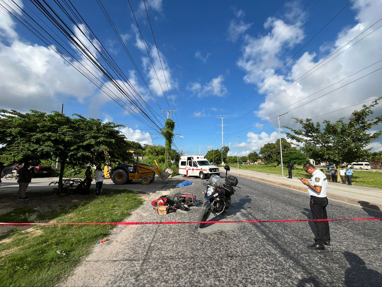 El conductor de la maquinaria involucrado en el accidente, fue detenido por las autoridades El conductor de la maquinaria involucrado en el accidente, fue detenido por las autoridades