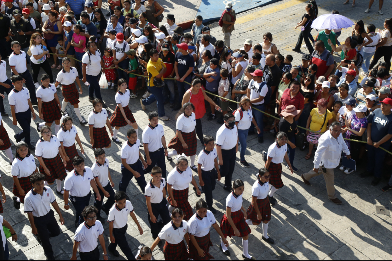 Participarán casi 2 mil 900 estudiantes y reconocerán a contingente, banda de guerra y escolta Participarán casi 2 mil 900 estudiantes y reconocerán a contingente, banda de guerra y escolta