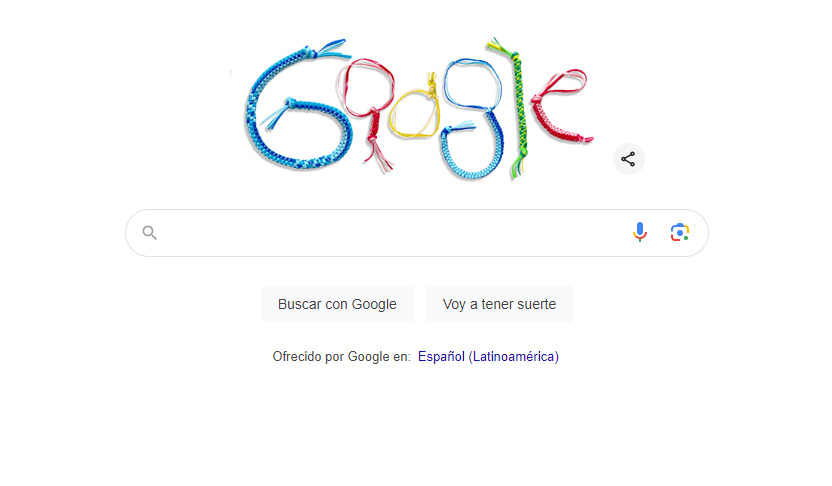 Así luce el doodle de Google con las pulseras scoubidou Así luce el doodle de Google con las pulseras scoubidou