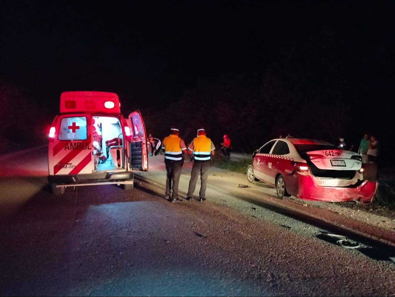 El aparatoso accidente ocurrió la noche del miércoles El aparatoso accidente ocurrió la noche del miércoles