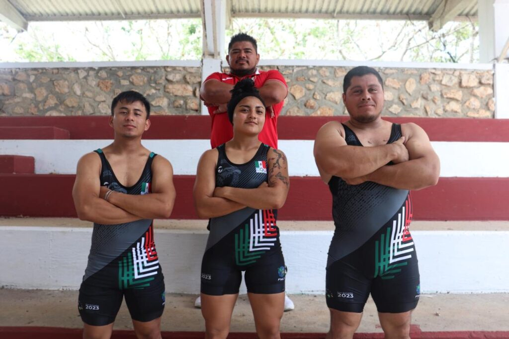 Campechanos acuden al Campeonato Nacional de Primera Fuerza de levantamiento de pesas 