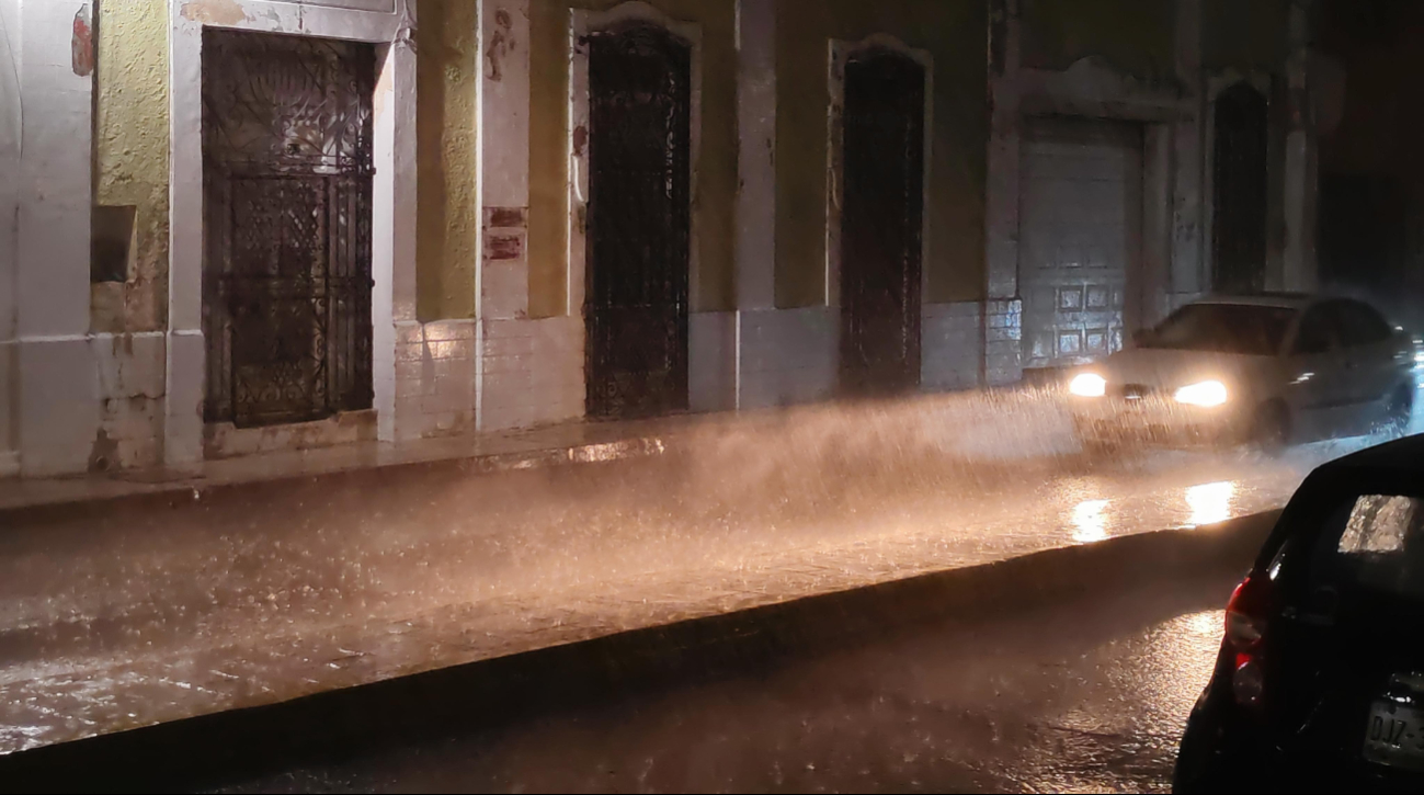 En Campeche, Quintana Roo y Yucatán, se esperan chubascos vespertinos y lluvias fuertes hasta el 16 de septiembre En Campeche, Quintana Roo y Yucatán, se esperan chubascos vespertinos y lluvias fuertes hasta el 16 de septiembre