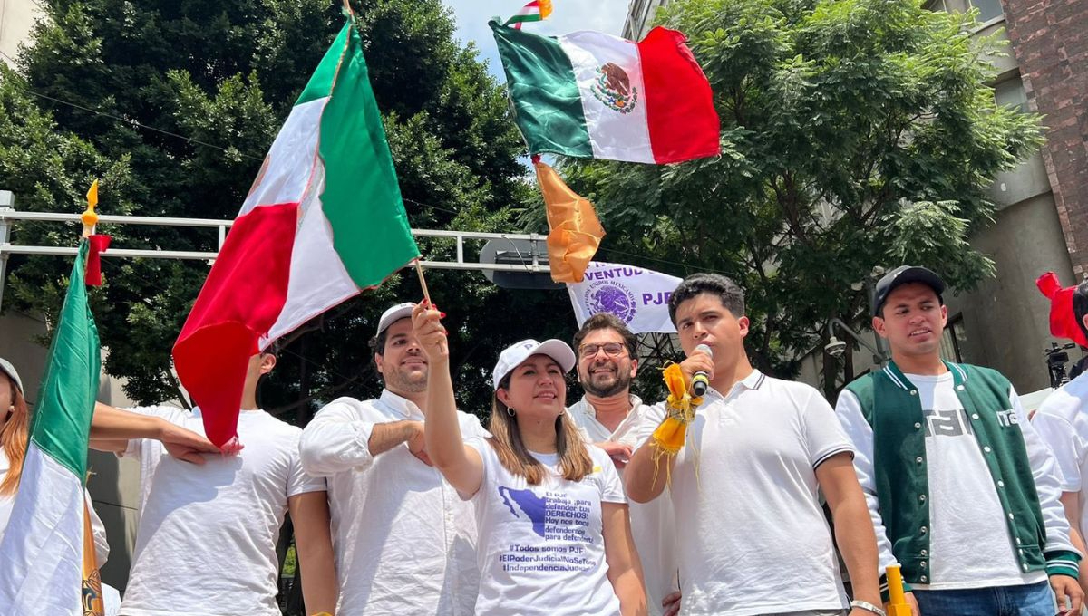 Integrantes de la JUFED se manifiestan ante la Reforma Judicial Integrantes de la JUFED se manifiestan ante la Reforma Judicial