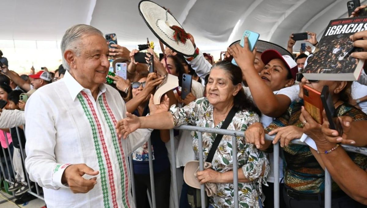 AMLO en su visita a Palenque AMLO en su visita a Palenque