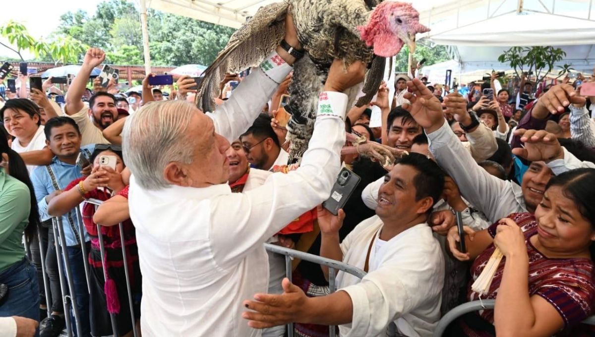 AMLO en su visita de este 14 de septiembre a Palenque, Chiapas AMLO en su visita de este 14 de septiembre a Palenque, Chiapas