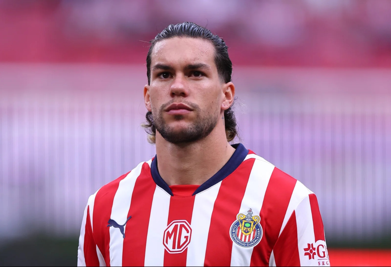 ¿Por qué no jugó Cade Cowell el Clásico Nacional con Chivas?