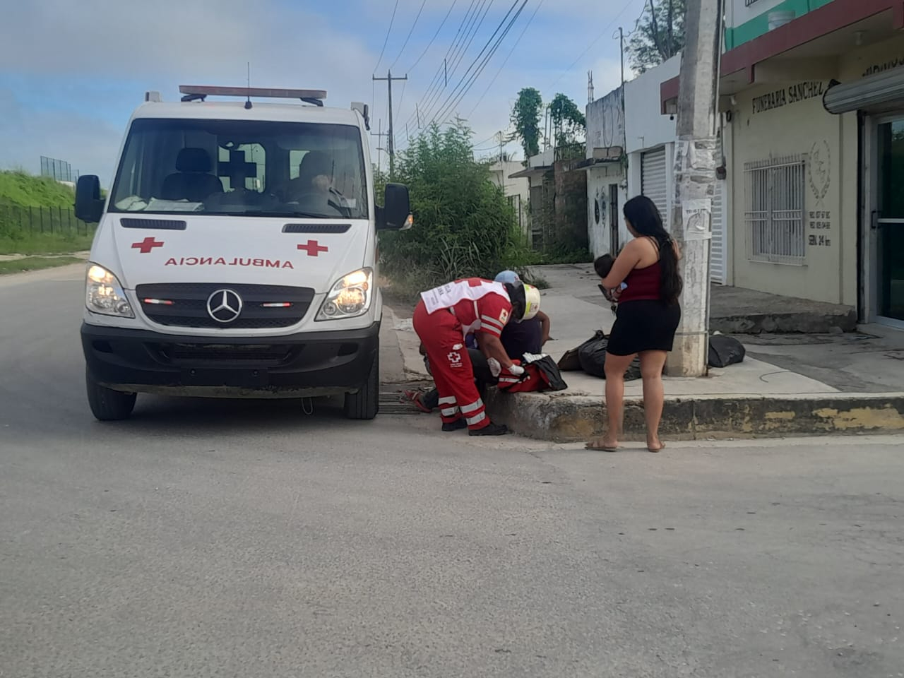 Ebrio conductor  arrolla a motociclista en Escárcega y huye