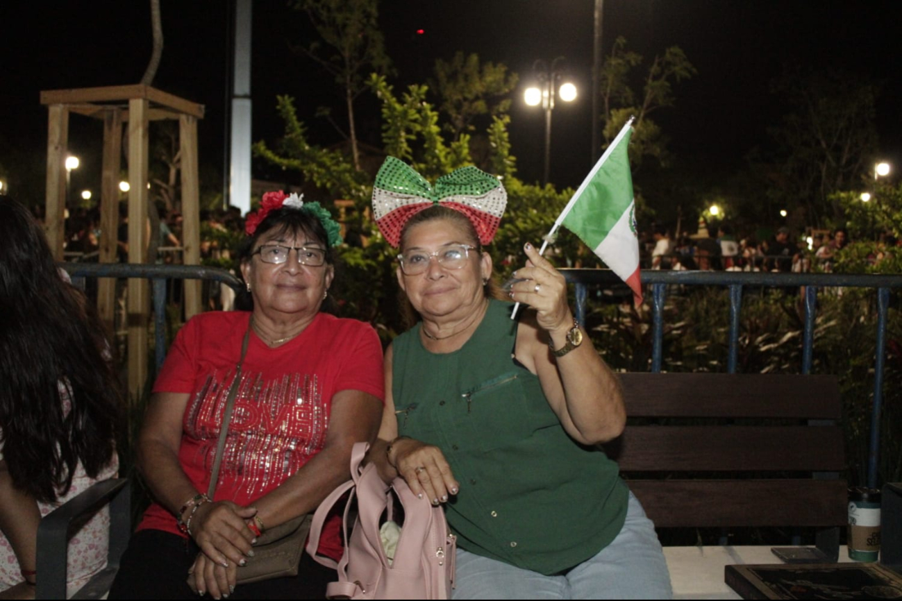 Así se vive el ambiente del Grito de Independencia en Mérida: FOTOS Así se vive el ambiente del Grito de Independencia en Mérida: FOTOS