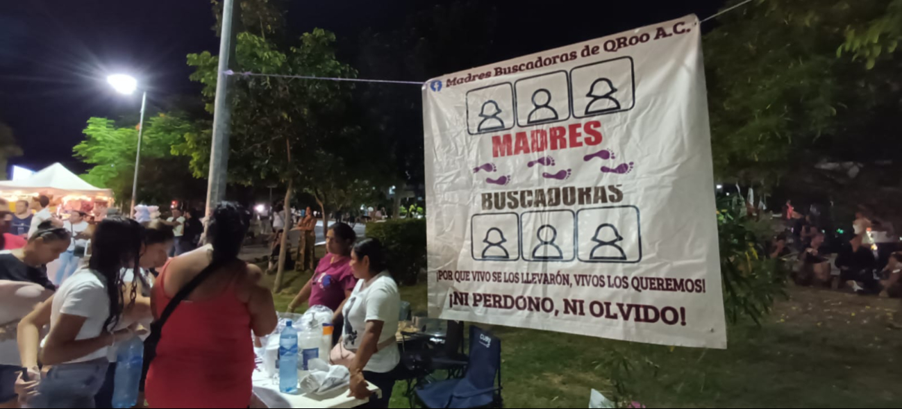 Madres Buscadoras de Quintana Roo aprovechan aglomeración para recaudar fondos Madres Buscadoras de Quintana Roo aprovechan aglomeración para recaudar fondos