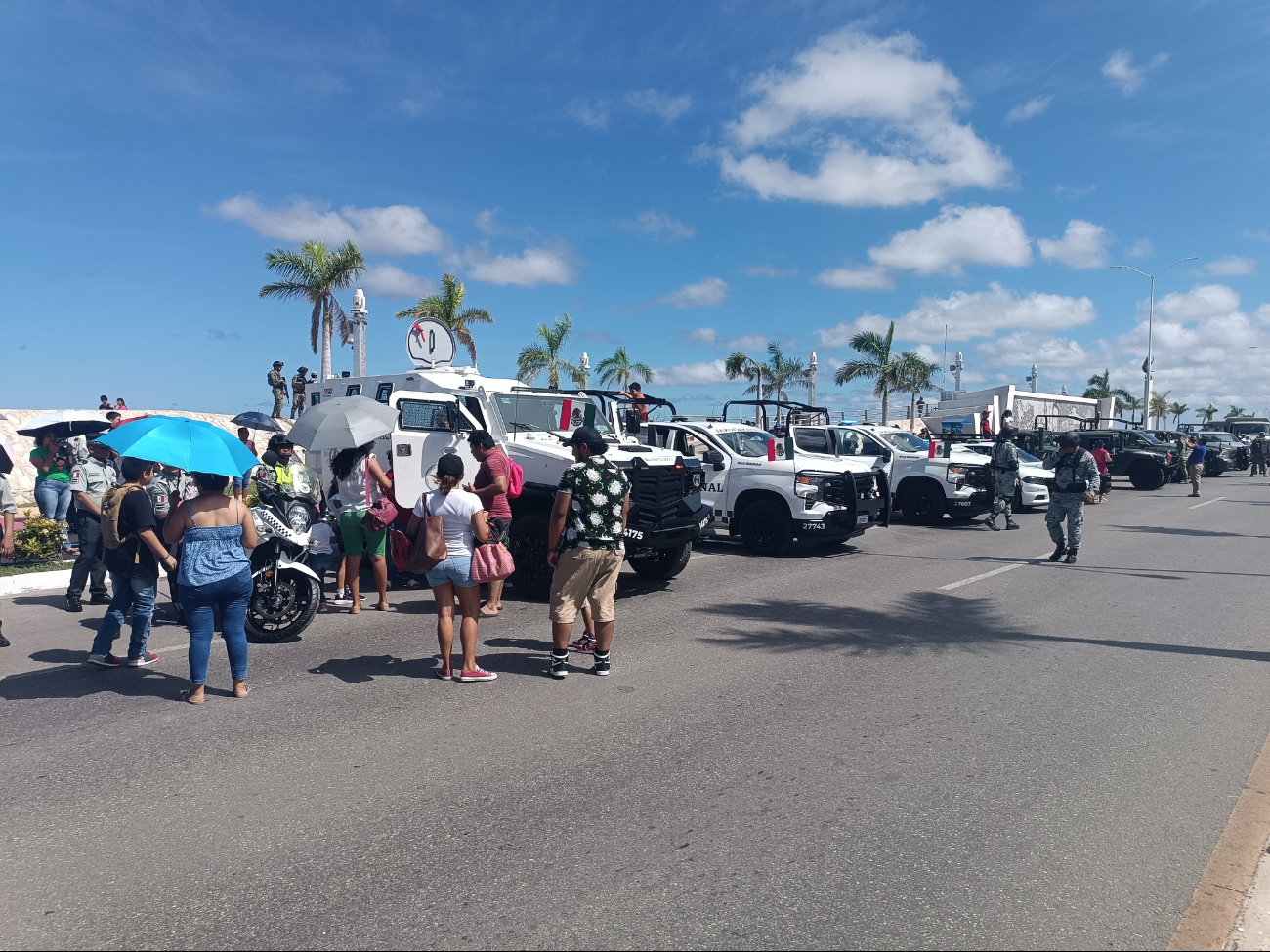 Campechanos disfrutan convivencia con las Fuerzas Armadas  