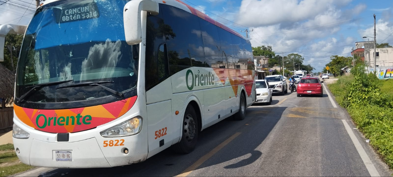 Cierran carretera federal Cancún-Mérida por presunto caso de violación en Lázaro Cárdenas