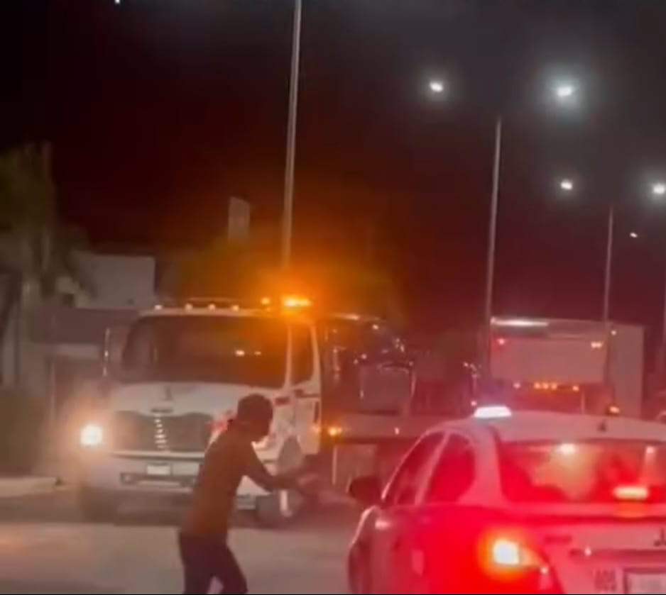 El taxista logró escapar tras ser golpeado en el rostro El taxista logró escapar tras ser golpeado en el rostro