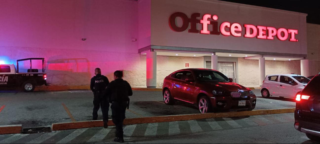 Encajuelan a mujer nicaragüense y la abandonan en un estacionamiento de Cancún