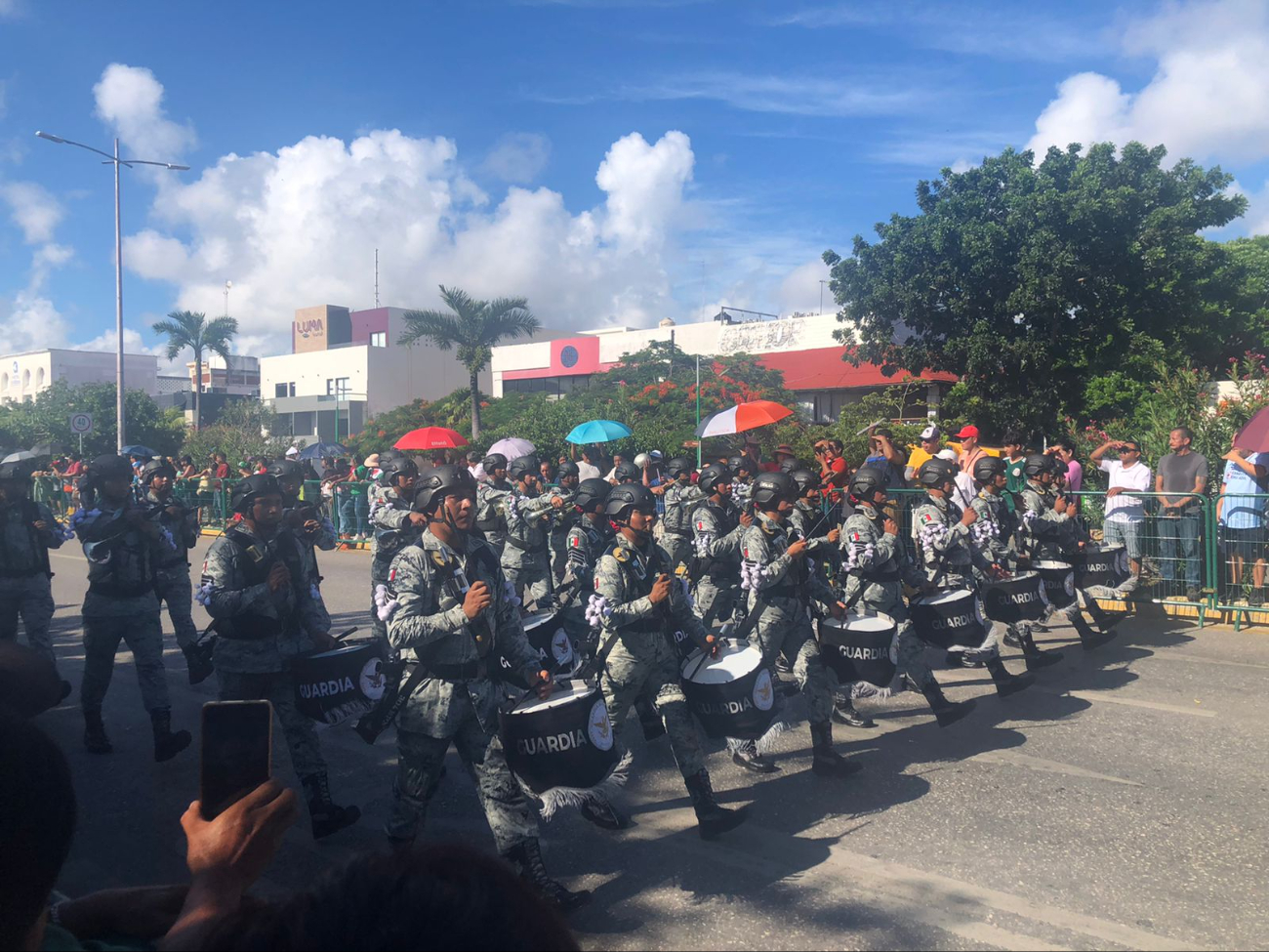 Fuerzas armadas y Seguridad Pública marchan en el desfile Fuerzas armadas y Seguridad Pública marchan en el desfile