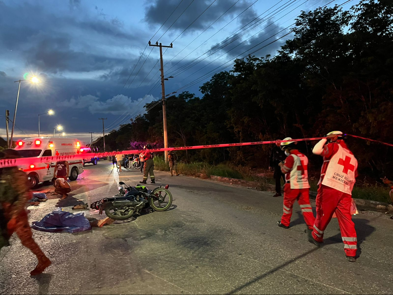Hombres mueren en accidente automovilístico tras impacto de frente Hombres mueren en accidente automovilístico tras impacto de frente