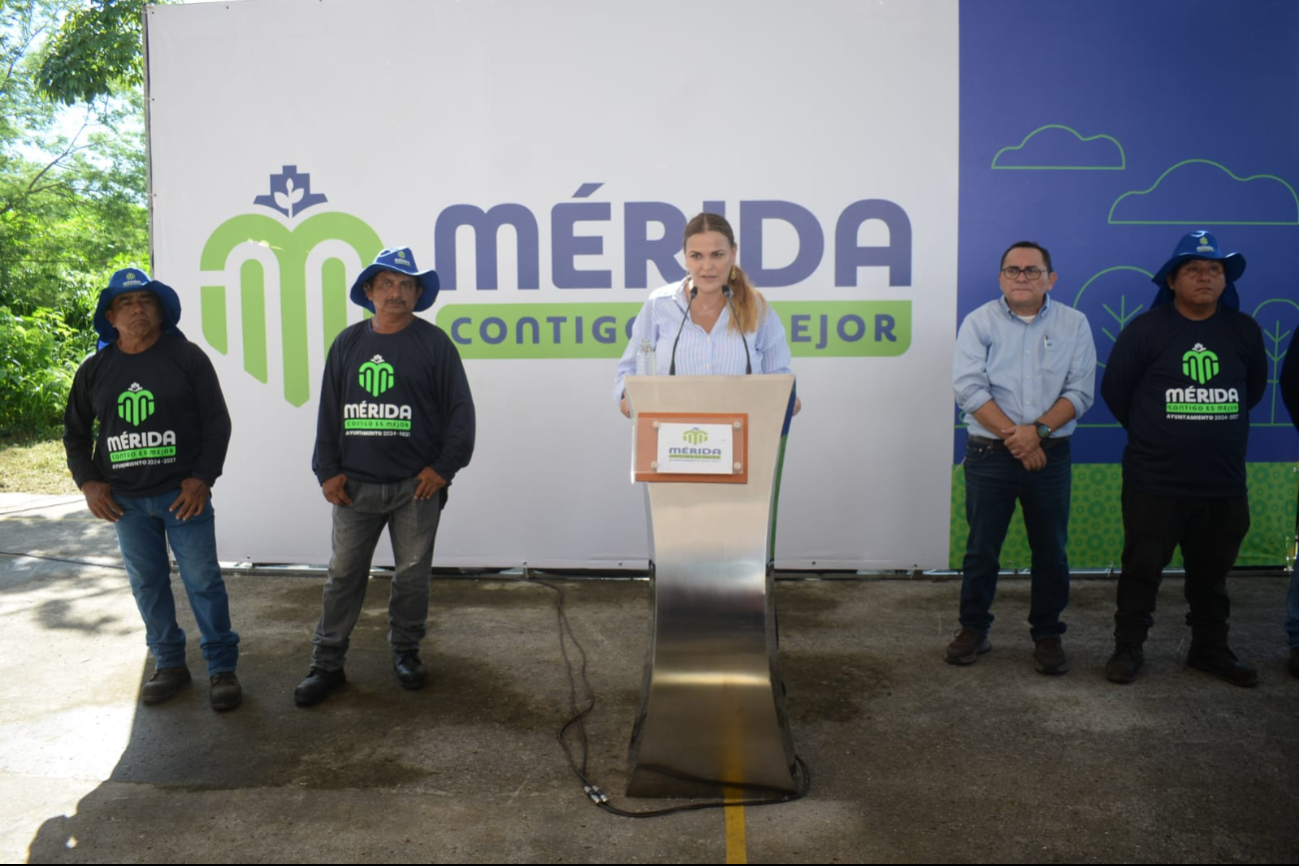 Meta de rehabilitar 300 kilómetros de calles de Mérida, en marcha, confirma Cecilia Patrón 