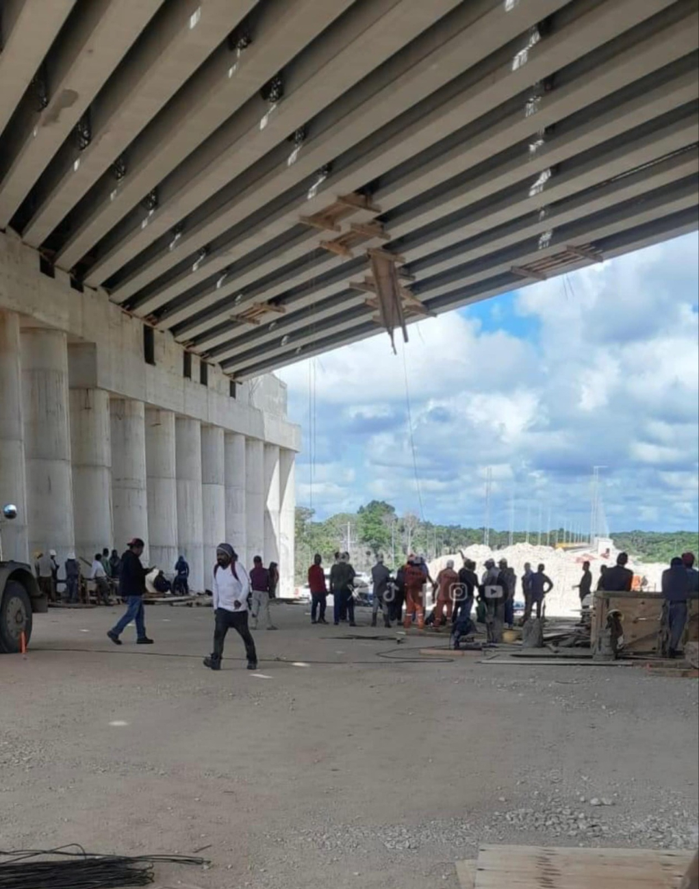 El trabajador pertenece a la construcción del tramo 6 del Tren Maya El trabajador pertenece a la construcción del tramo 6 del Tren Maya