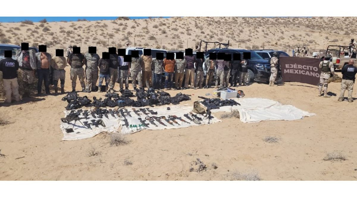 Elementos del Ejército Mexicano capturaron a 21 personas en Sonora Elementos del Ejército Mexicano capturaron a 21 personas en Sonora