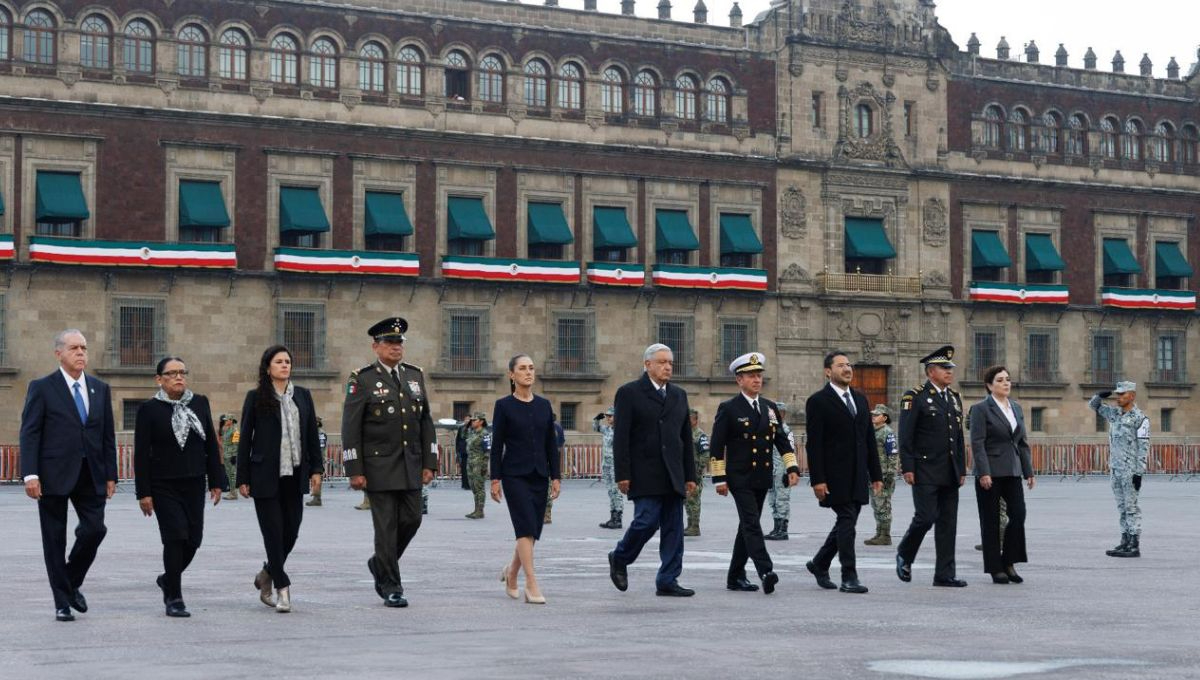 Izamiento de bandera en memoria de las víctimas de los sismos de 1985 y 2017 Izamiento de bandera en memoria de las víctimas de los sismos de 1985 y 2017