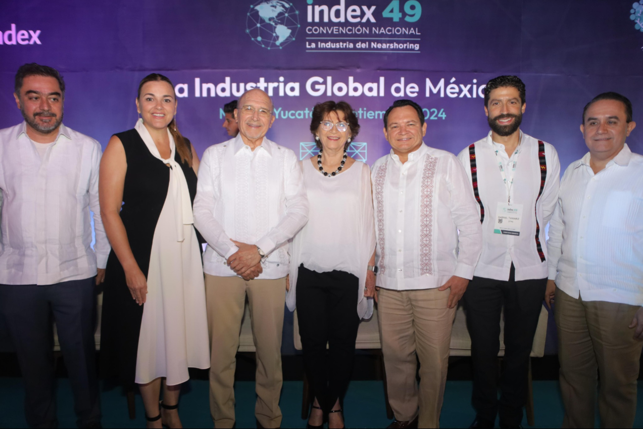 Joaquín Díaz Mena destacó su interés de que Yucatán atraiga más inversión y genere confianza Joaquín Díaz Mena destacó su interés de que Yucatán atraiga más inversión y genere confianza