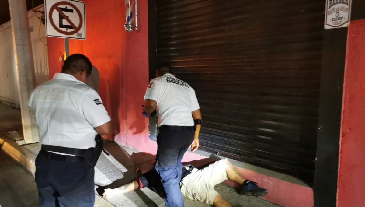 Las autoridades lo trasladaron a la comandancia municipal para evitar que fuera accidentado Las autoridades lo trasladaron a la comandancia municipal para evitar que fuera accidentado