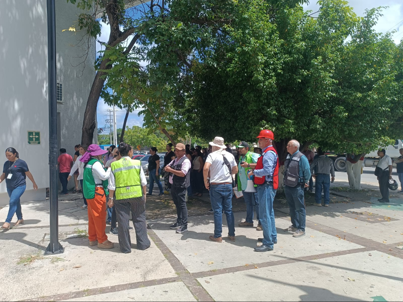 Campeche se unió al simulacro nacional por huracán categoría 3 y sismo 