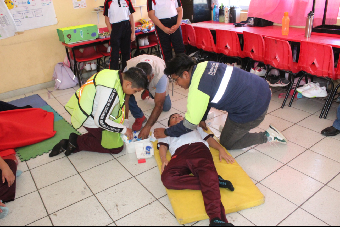 Participaron 360 niños, 25 maestros y personal de apoyo Participaron 360 niños, 25 maestros y personal de apoyo