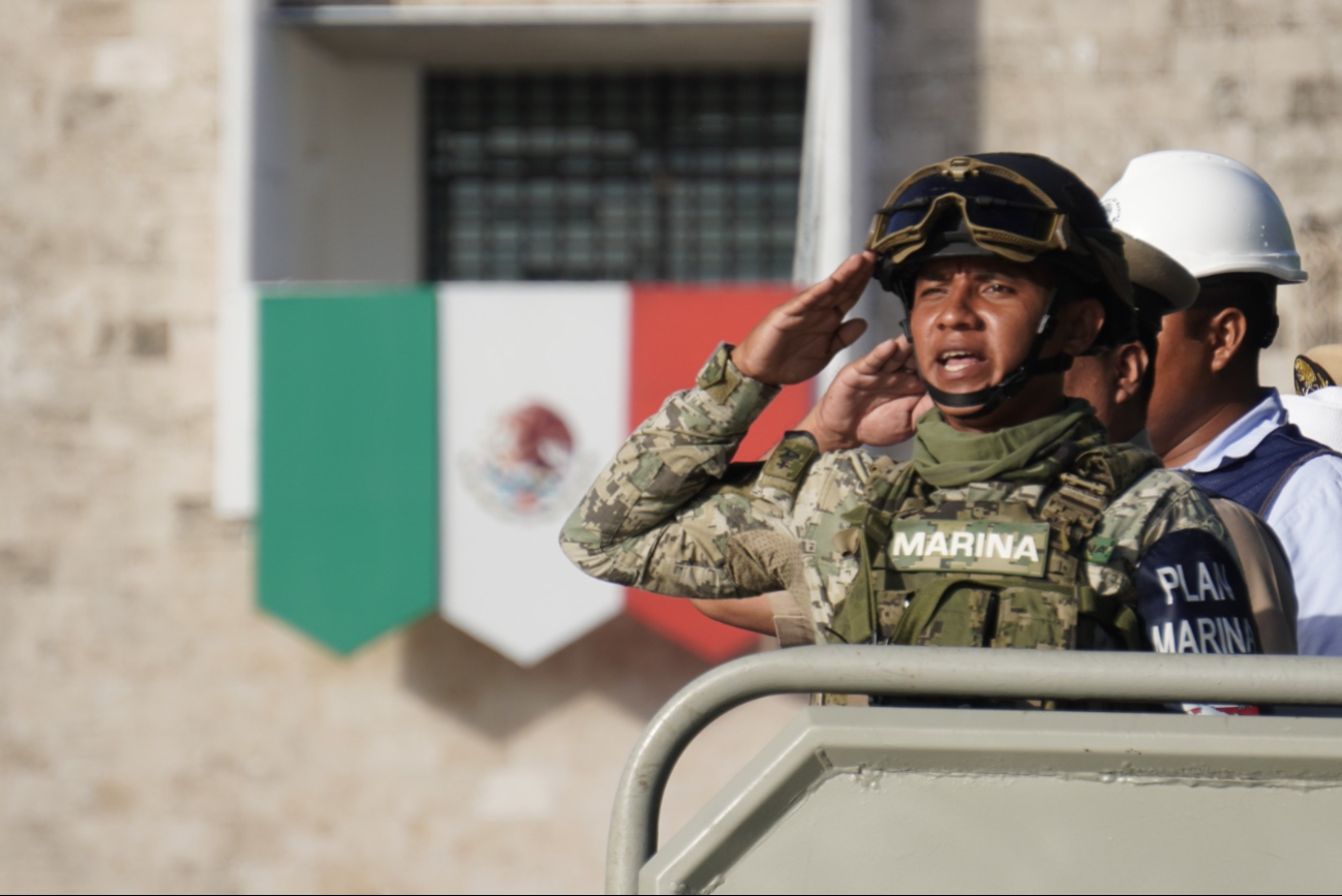 Personal de las Fuerzas Armadas, policías y Bomberos acudieron al homenaje Personal de las Fuerzas Armadas, policías y Bomberos acudieron al homenaje