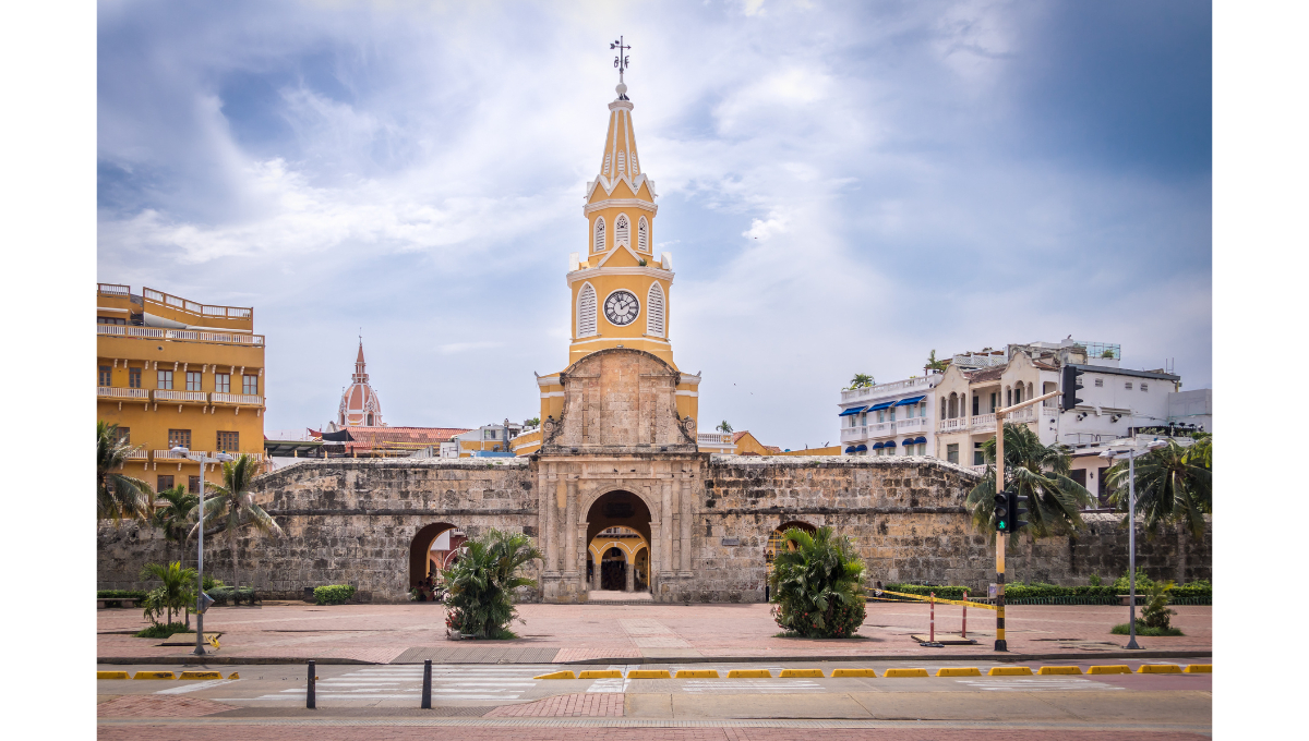 Cartagena, en Colombia, tiene una muralla del siglo XVI y es famosa por su vida cultural y playas. Cartagena, en Colombia, tiene una muralla del siglo XVI y es famosa por su vida cultural y playas.