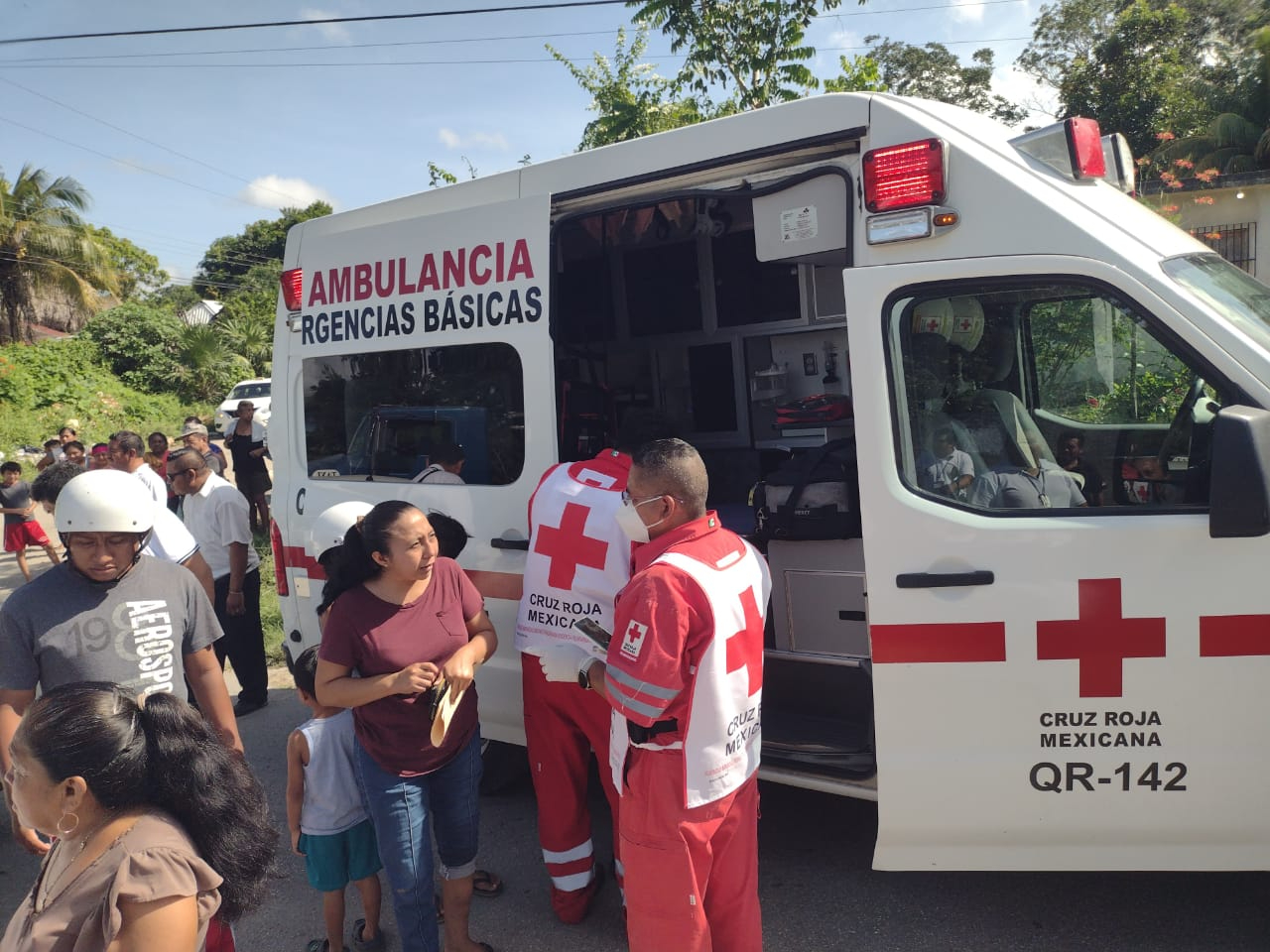 Cruz Roja atendió a la mujer lesionada por el accidente Cruz Roja atendió a la mujer lesionada por el accidente