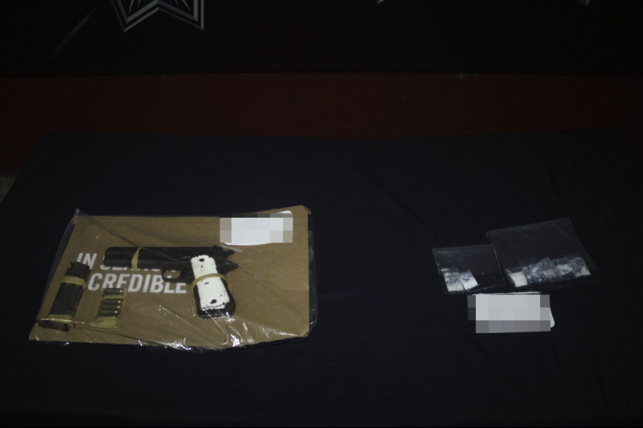Dentro de los envoltorios, se encontró droga "cristal" Dentro de los envoltorios, se encontró droga "cristal"
