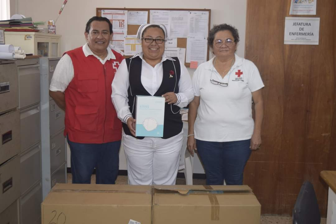 Cruz Roja dona más de 8 mil cubrebocas a bomberos y al personal del sector salud    