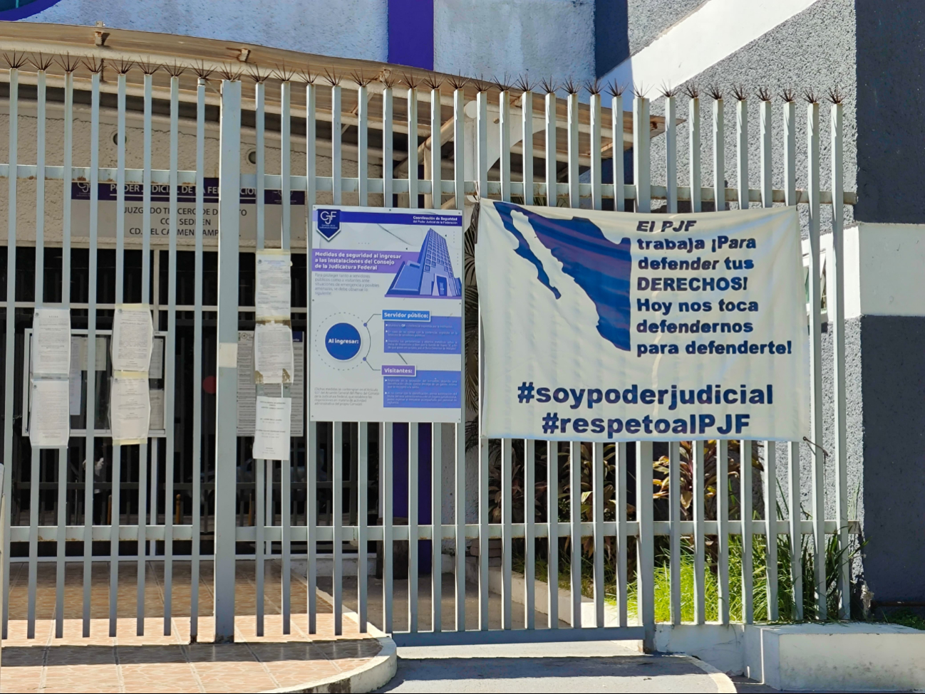 Los trabajadores del PJF continúan en guardia sin información de negociaciones con las autoridades. Los trabajadores del PJF continúan en guardia sin información de negociaciones con las autoridades.