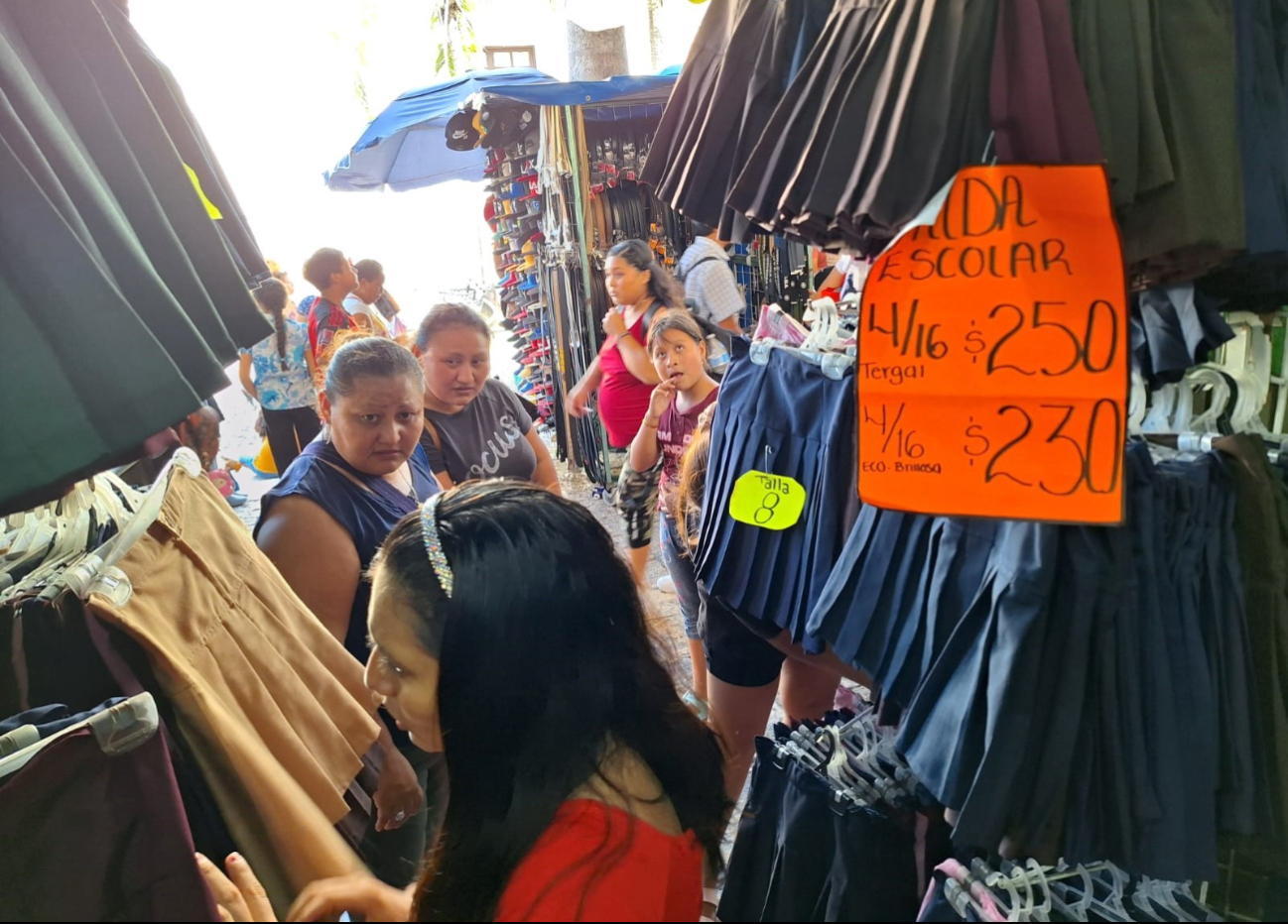 Los uniformes académicos que se distribuyeron beneficiaron a 366 familias en 17 comunidades del estado Los uniformes académicos que se distribuyeron beneficiaron a 366 familias en 17 comunidades del estado