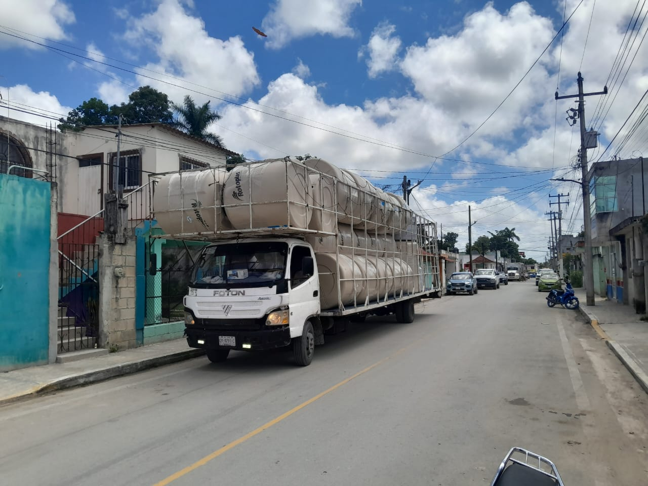 El conductor del camión no tomó las debidas precauciones y continuó su marcha El conductor del camión no tomó las debidas precauciones y continuó su marcha
