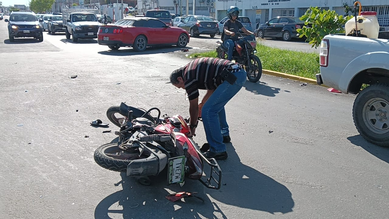 La camioneta no respetó su alto La camioneta no respetó su alto