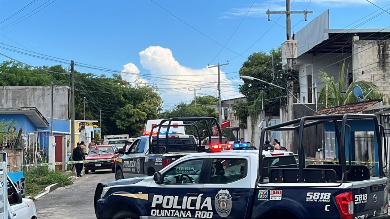 La zona fue acordonada para las diligencias de la Policía Ministerial y peritos forenses La zona fue acordonada para las diligencias de la Policía Ministerial y peritos forenses