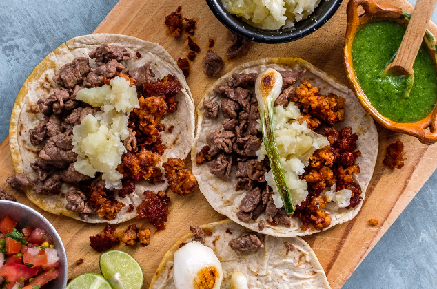Tacos campechanos de carne y chorizo Tacos campechanos de carne y chorizo
