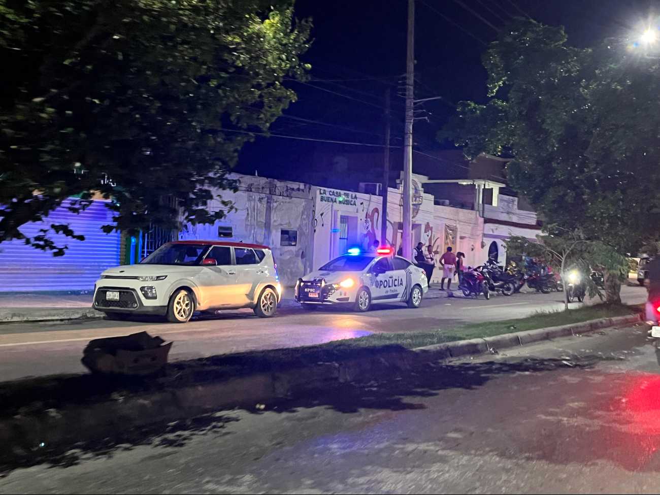 La policía intentó mediar, pero no se realizaron detenciones debido a la negativa de los involucrados La policía intentó mediar, pero no se realizaron detenciones debido a la negativa de los involucrados