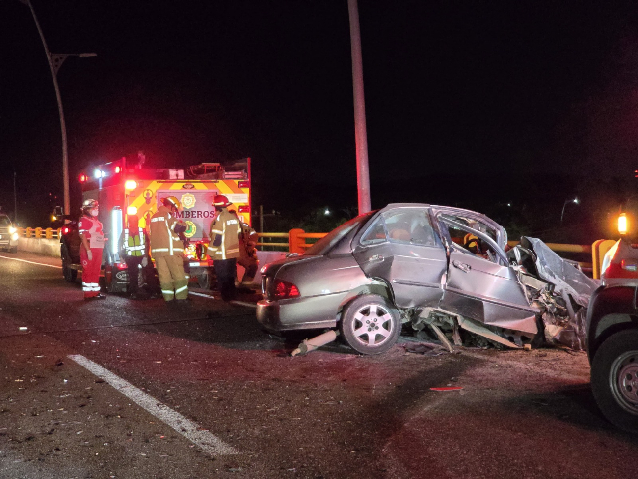 Accidente en el puente de la glorieta a China deja un muerto