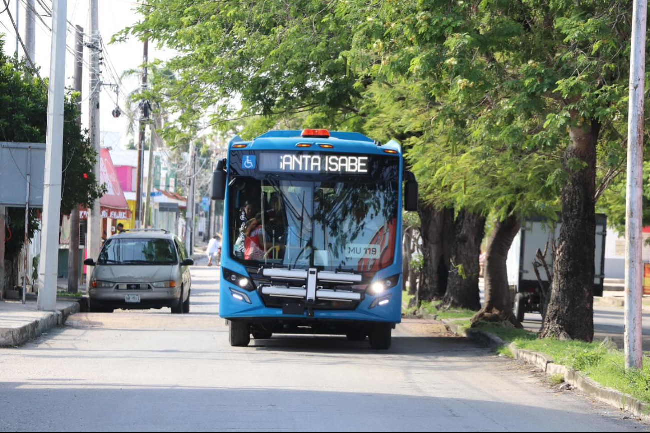 Hombre sufre alucinaciones a bordo de un Va y Ven en Mérida; había consumido una “sustancia”