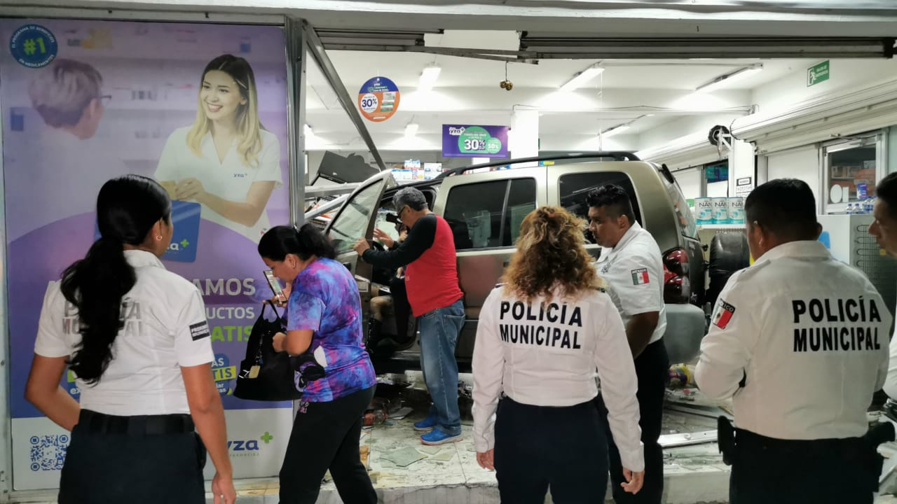 La joven huía de un taxi luego de chocar contra él La joven huía de un taxi luego de chocar contra él