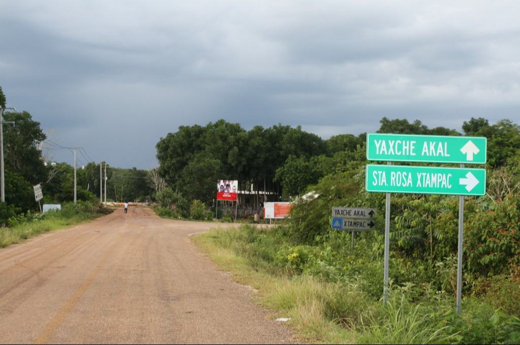 La mala condición del camino dificulta el traslado de enfermos a Hopelchén La mala condición del camino dificulta el traslado de enfermos a Hopelchén
