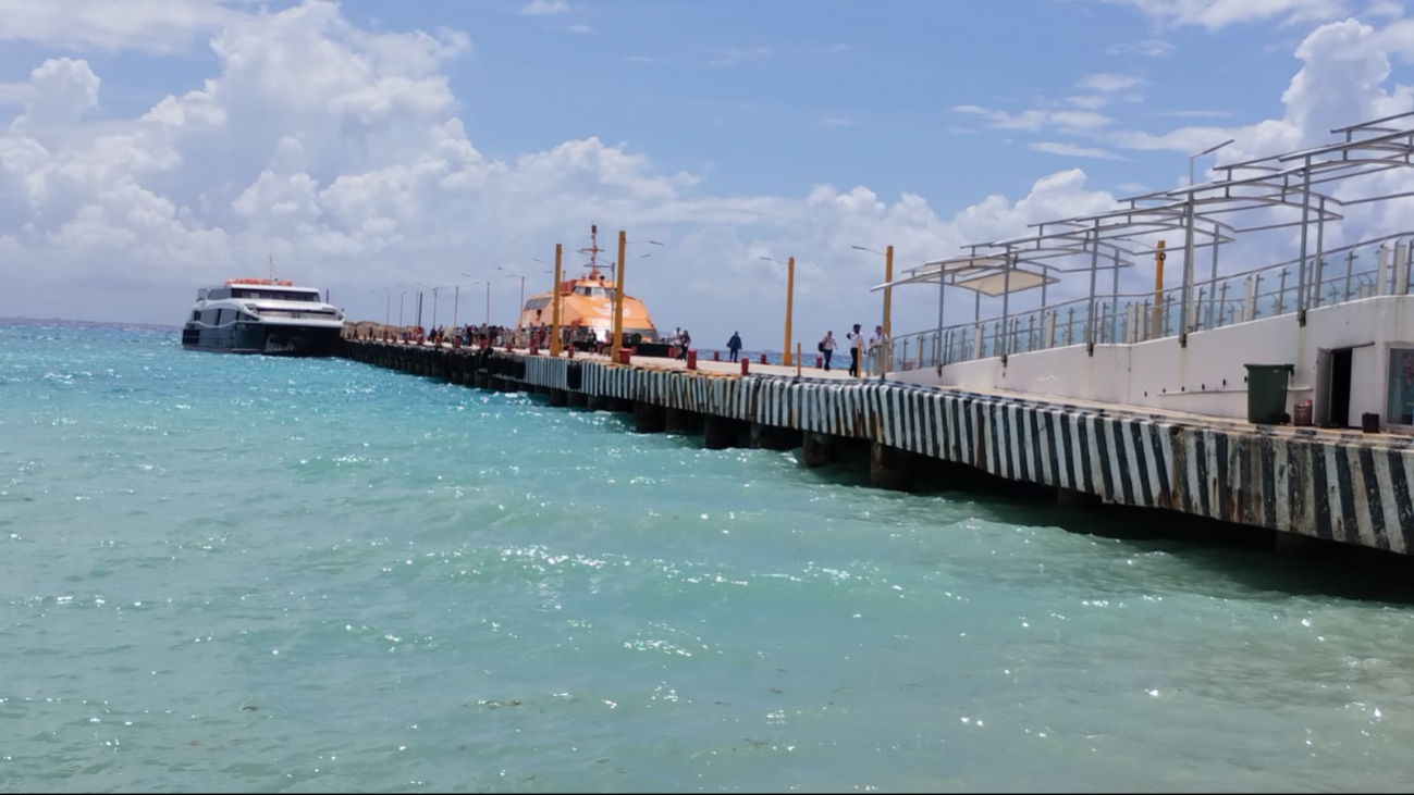 Cancelan cruce de ferrys por tormenta tropical