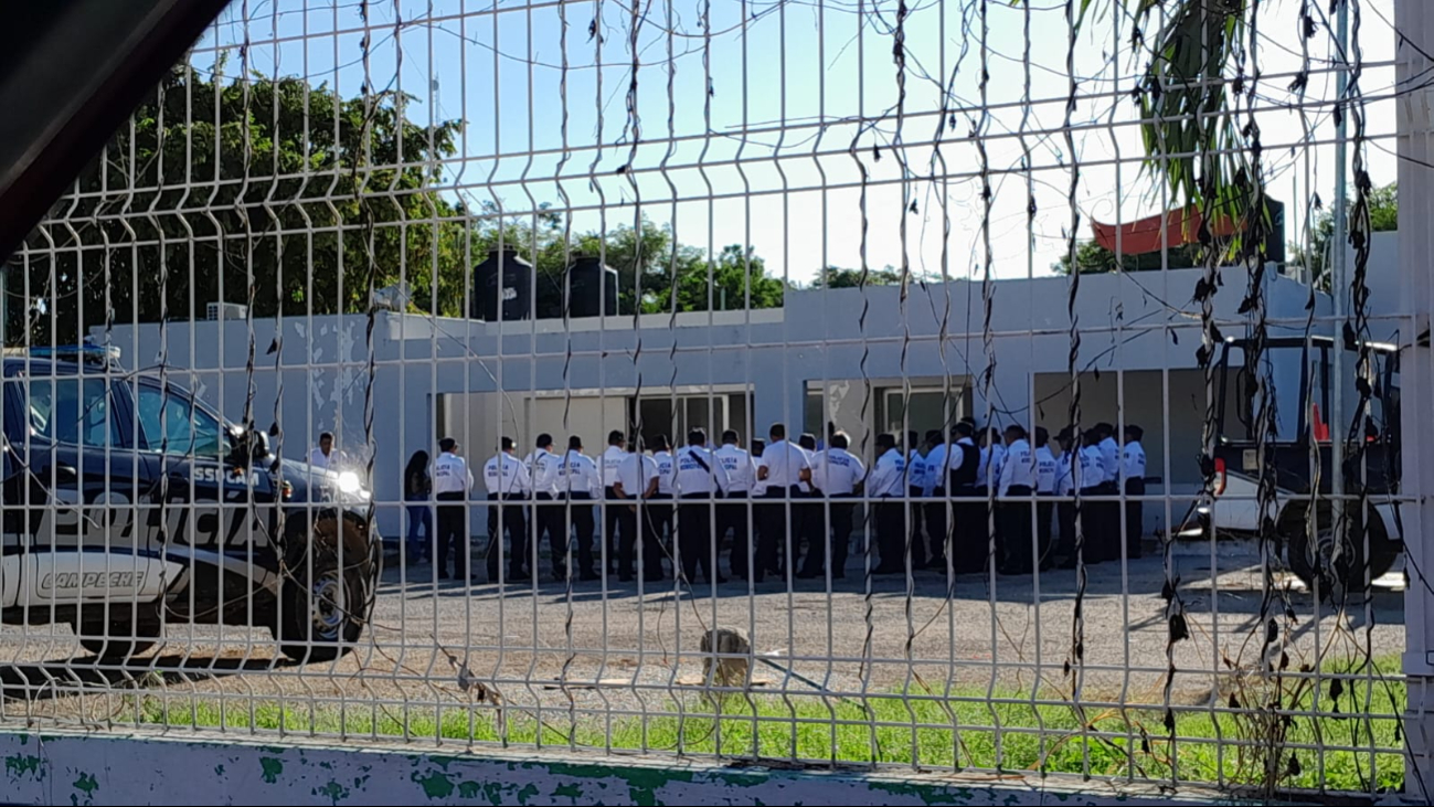 Policías de Calkiní reclaman abandono de la alcaldesa Juanita Cortes Moo 