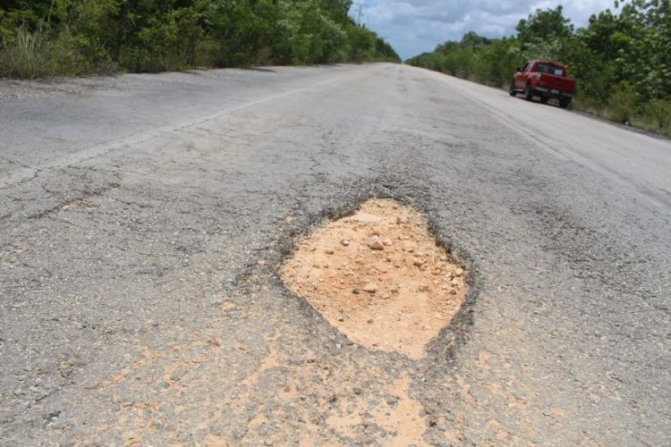 Urge que mejoren las vías de acceso a Mahahual Urge que mejoren las vías de acceso a Mahahual