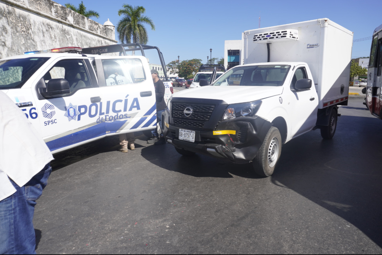 Campeche: Choque en la Gobernadores deja daños de regular cuantía   