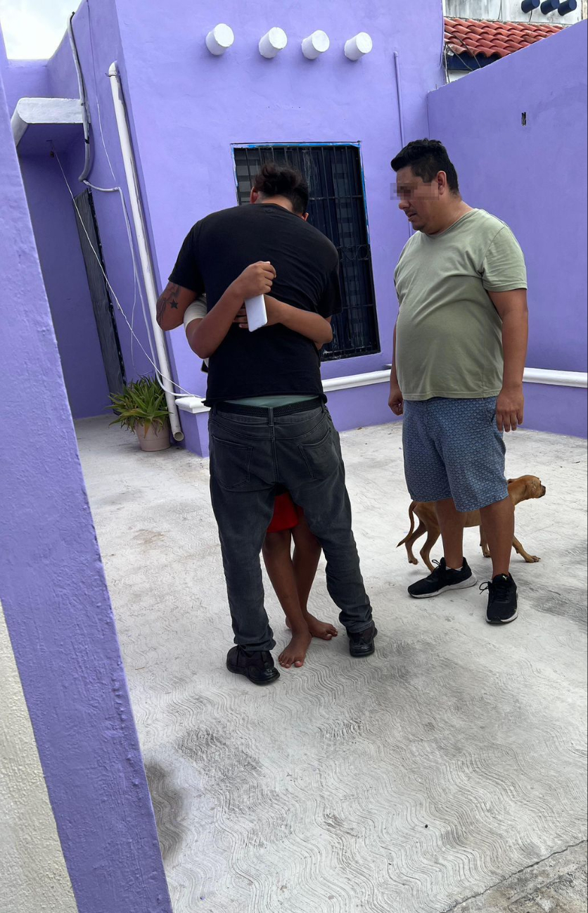 Menor víctima de secuestro virtual en Cancún fue localizado en una plaza